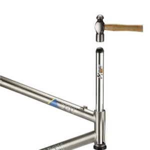 Przyrząd IceToolz Expert do wybijania misek sterów