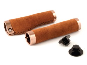 Chwyty kierownicy CLARK'S CLO221 LOCK-ON 134mm zamszowe brązowe, klamry anodyzowane