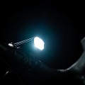 pol_pl_Lampka-przednia-Lezyne-Fusion-Drive-Pro-600-Lumenow-USB-C-8064_5.jpg