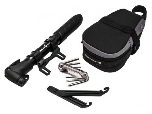Zestaw BLACKBURN LOCAL RIDE KIT (torebka podsiodłowa, kluczyk kieszonkowy, łyżki, pompka)